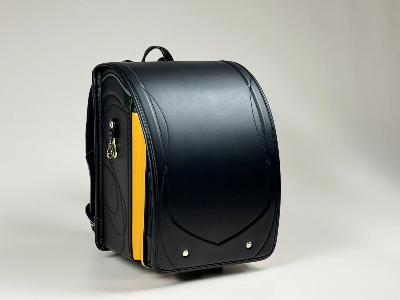 コスモレインボー　ブラック×本体同系色